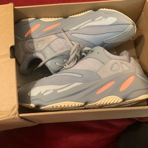 Yeezy Boost 700 “ Inertia “ Size 11.5